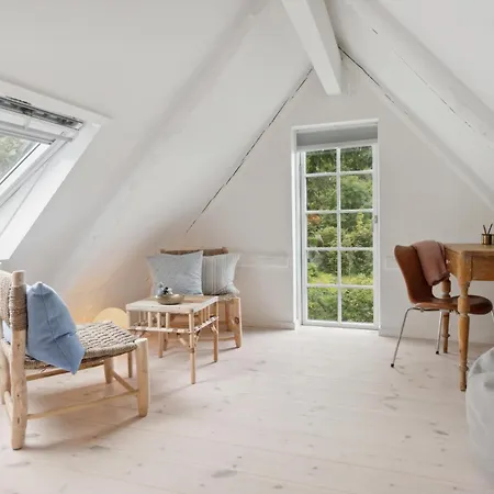 Дом отдыха 3 Bedroom In Хуннестед